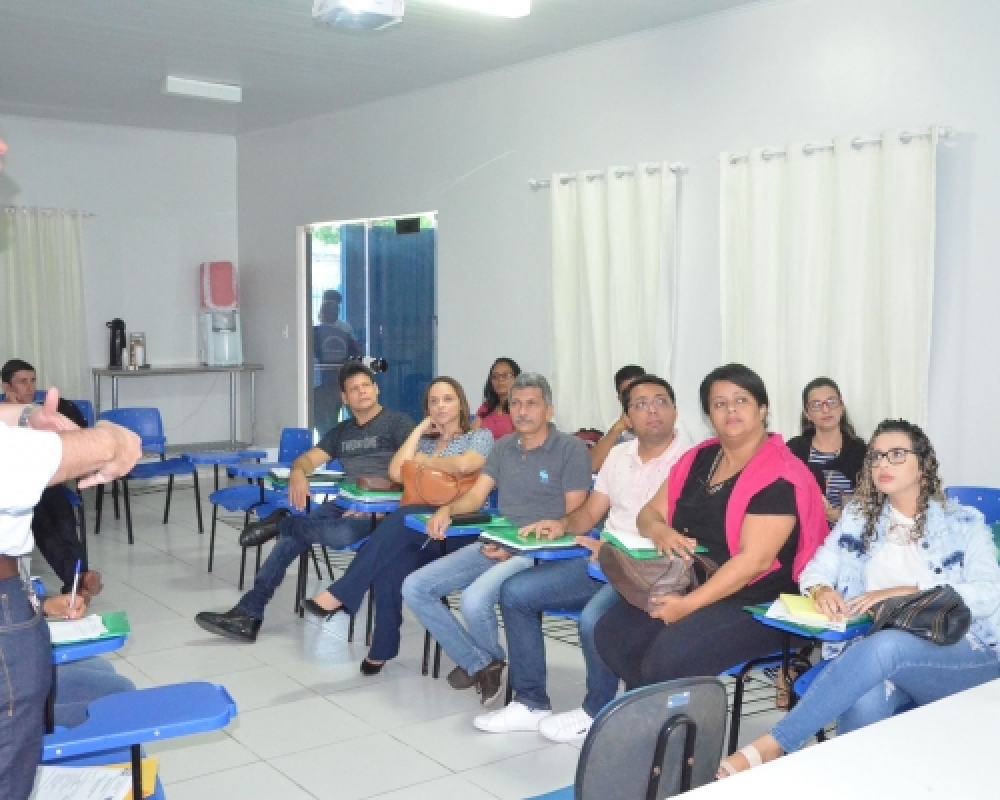 Controle social: Conselheiros municipais de saúde de Campo Alegre participam de capacitação 