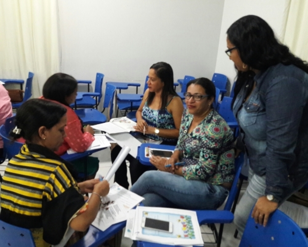 Secretaria de Educação promove formação para os professores dos 4º anos 