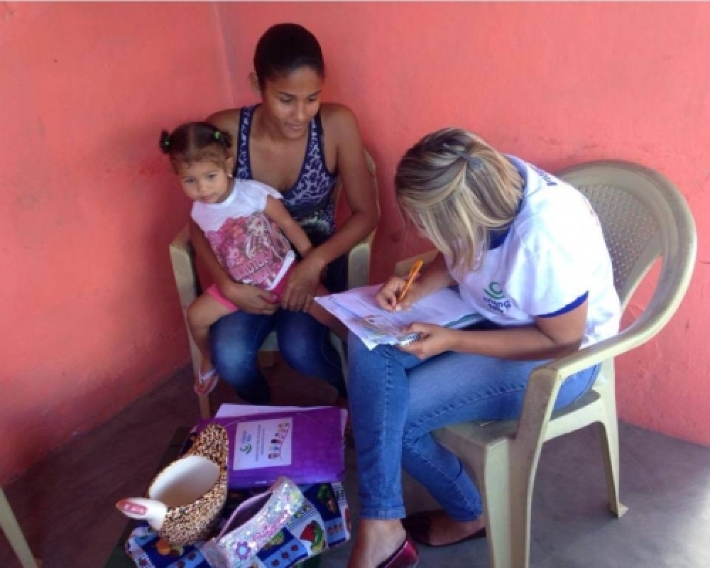 Visitadoras do Criança Feliz iniciam preenchimento dos formulários para carcterização da família