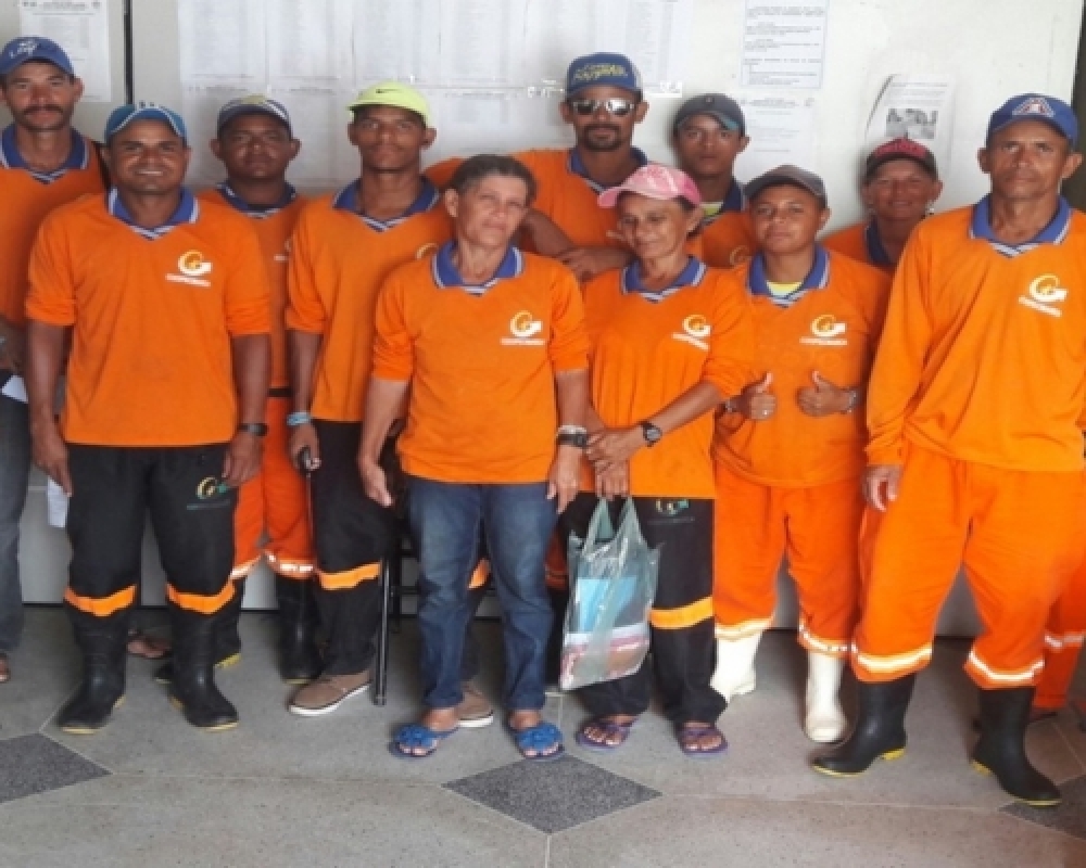 Cooperados da COOPECMARCA participam de ação para inclusão nos programas sócias do CADÚNICO