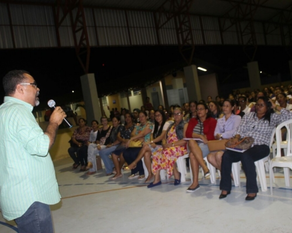 SEMED realizou encontro com os pais dos estudantes dos 5º e 9º anos das escolas de Luziápolis