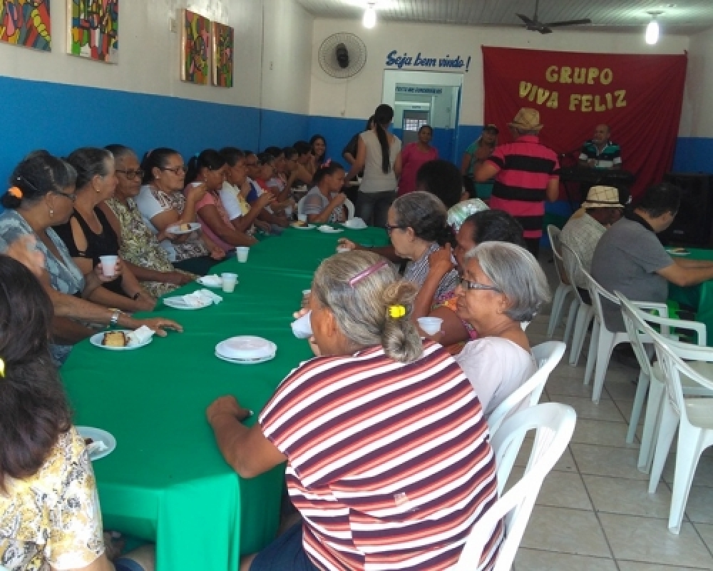Dia do idoso: Cras de Luziápolis realizou comemoração com os idosos dao grupo Viva Feliz 