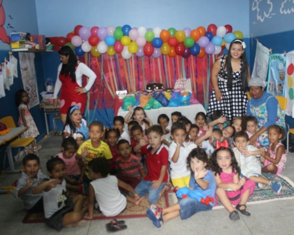 Escolas e centros de educação infantil de Campo Alegre comemoram o “Dia das crianças”