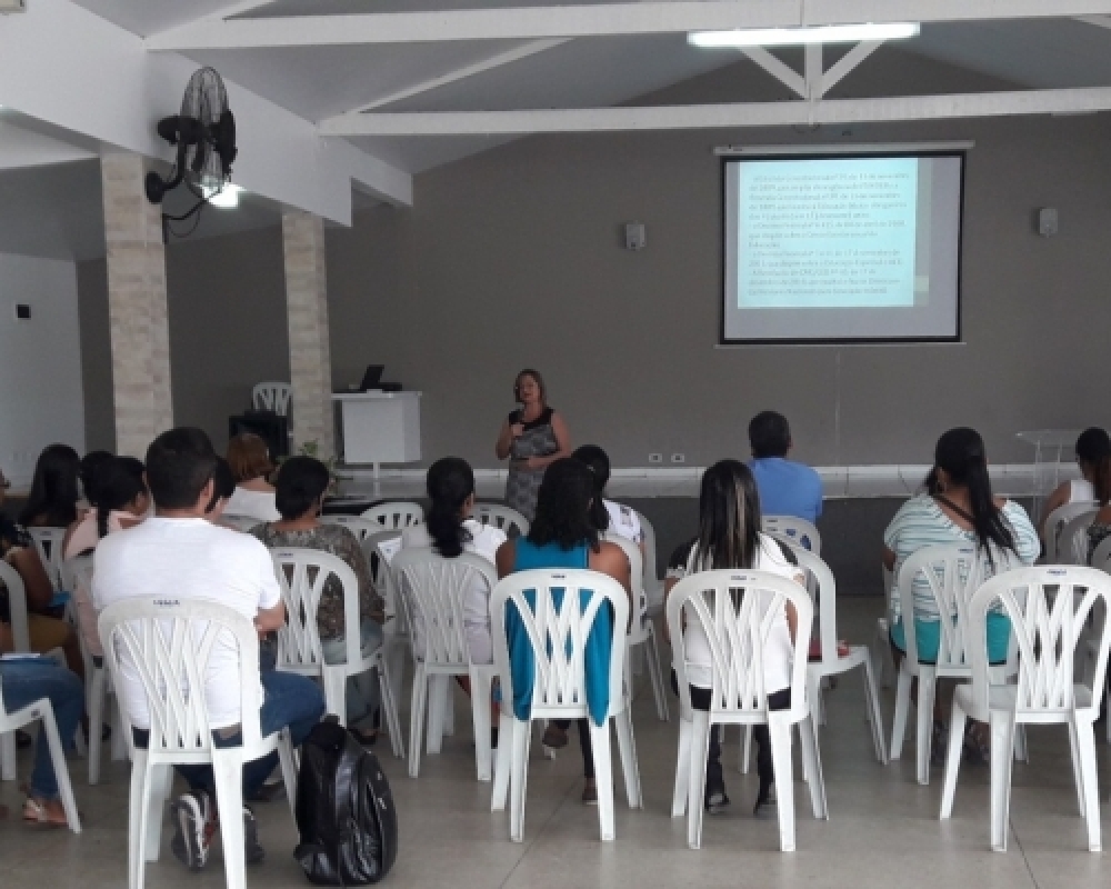 SEMED promove VII encontro de formação para secretários escolares e assistentes administrativos 