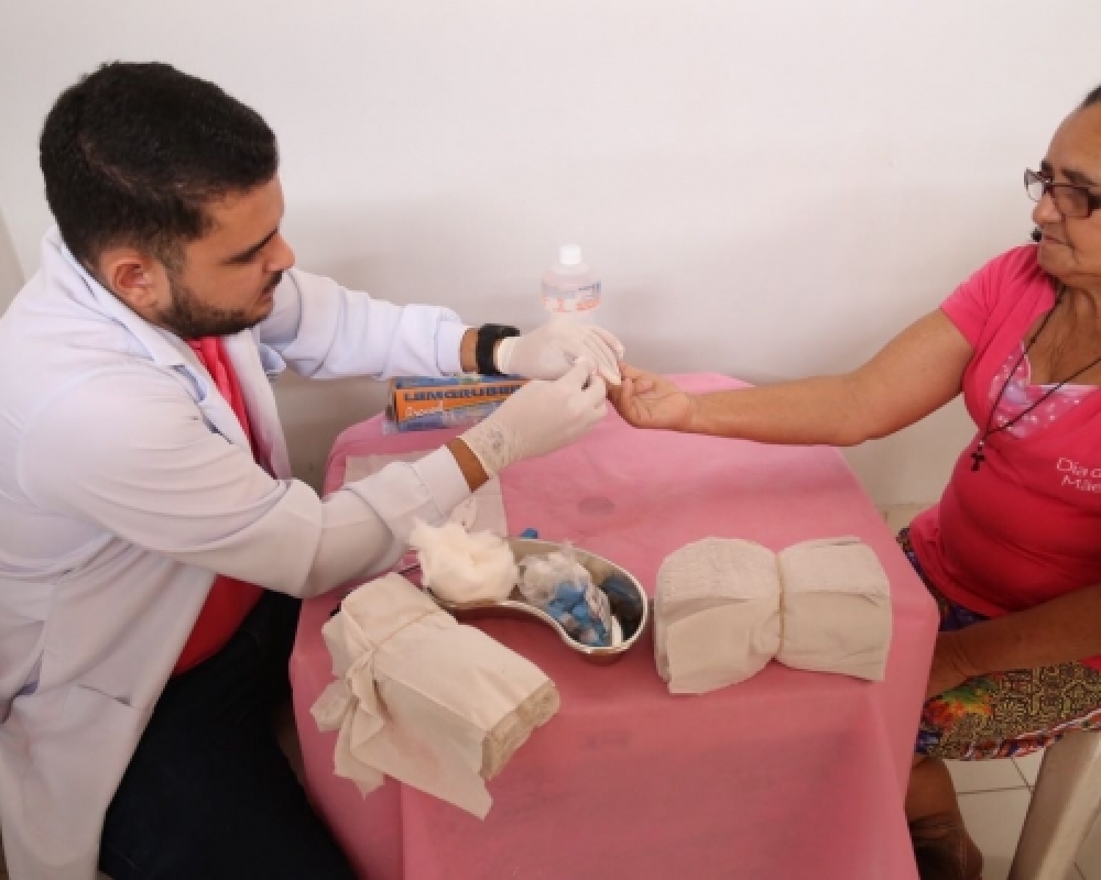 Saúde encerra ações do Outubro Rosa com mutirões da Saúde da mulher em Campo Alegre e Luziápolis