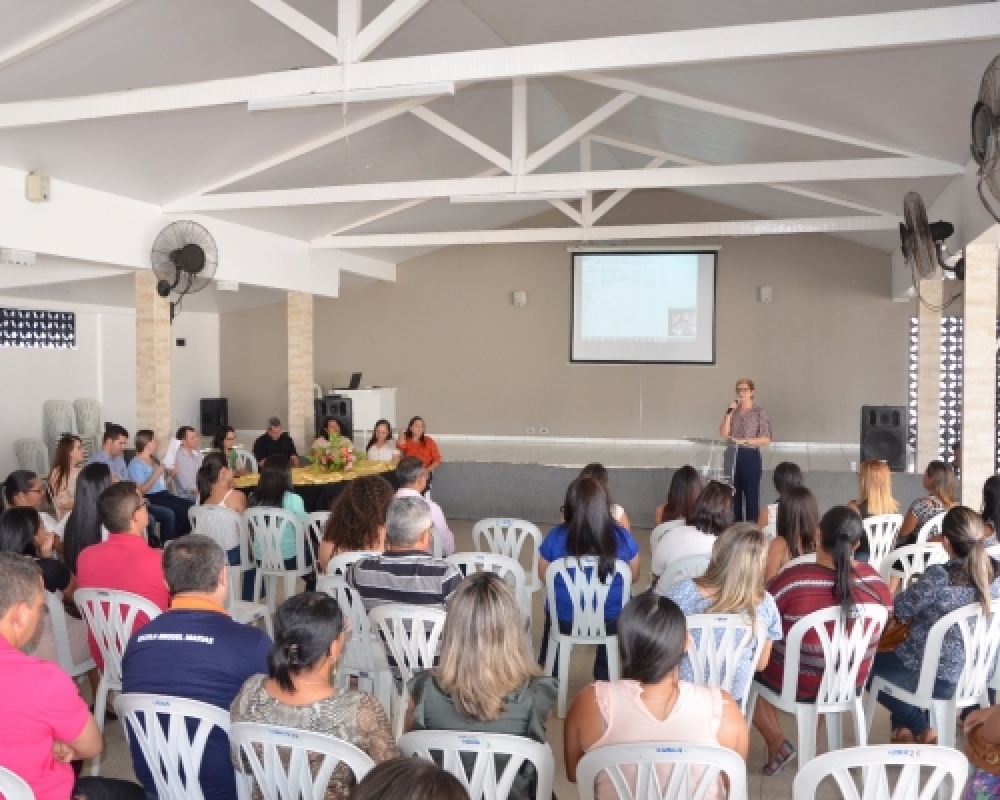 SEMED promove certificação para secretários escolares e assistentes administrativos educacionais