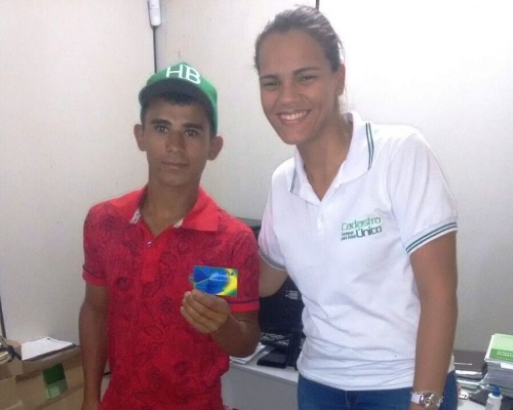 Após conseguir emprego jovem pede desligamento do Programa Bolsa Família 