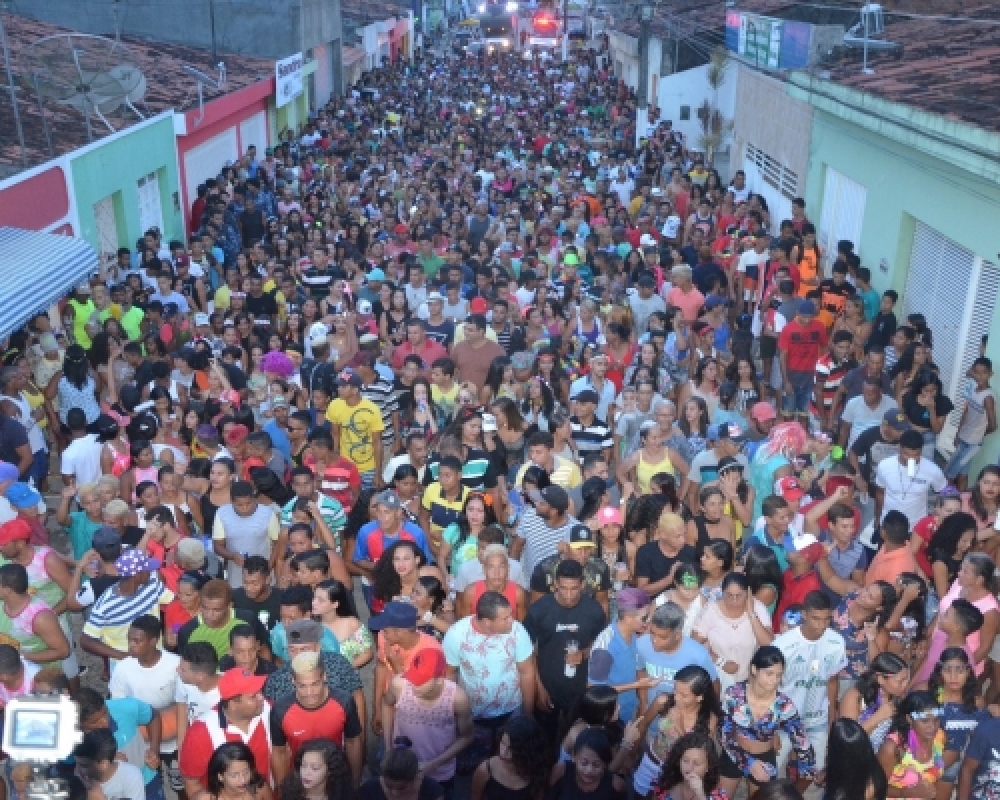 Grande público no arrastão marca o sucesso do Carnaval da Integração 2018 em Campo Alegre 