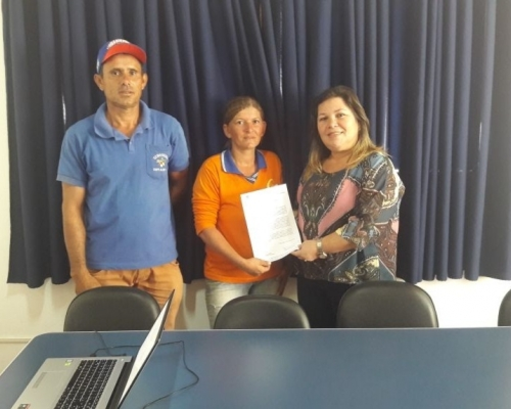 Secretaria de Educação emite esclarecimento sobre a doação de livros para a COOPECMARCA