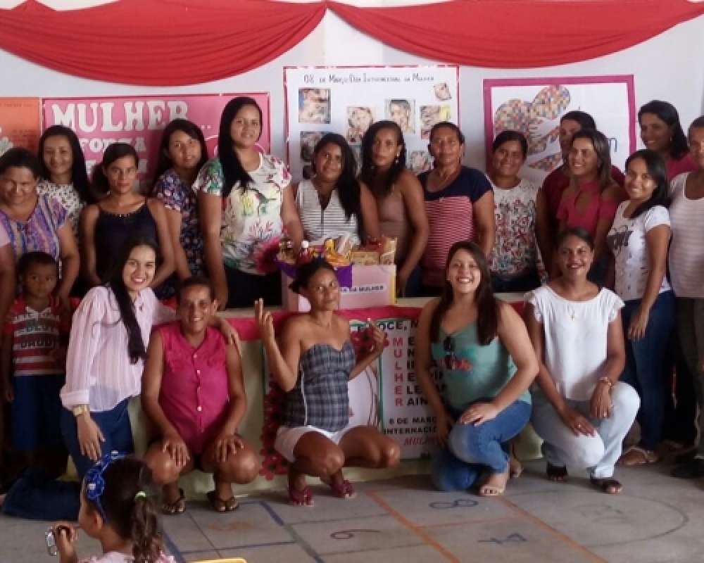 Coordenação do CRAS participa de evento do Dia Internacional da Mulher no CEI Maria Valcira de Medei