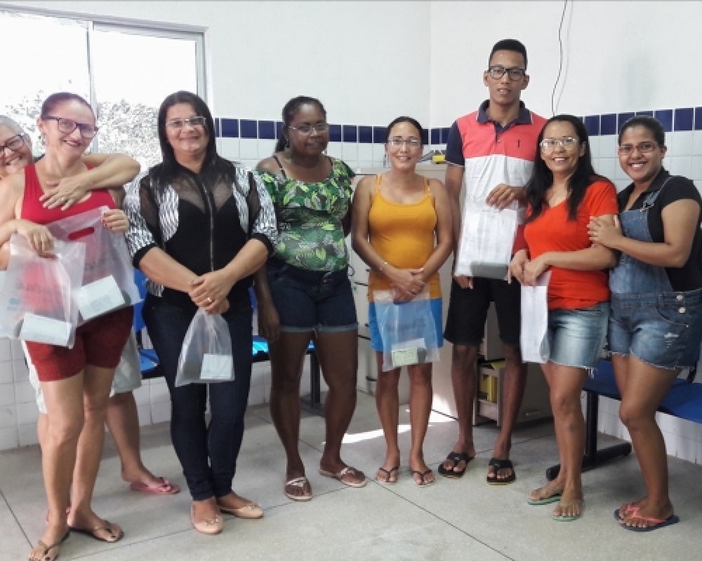 Prefeitura entrega óculos para pacientes atendidos no Programa Prefeitura e Você na Comunidade 