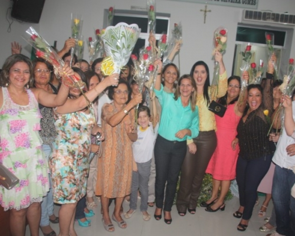 Prefeita Pauline Pereira participa de sessão solene em homenagem ao dia da mulher