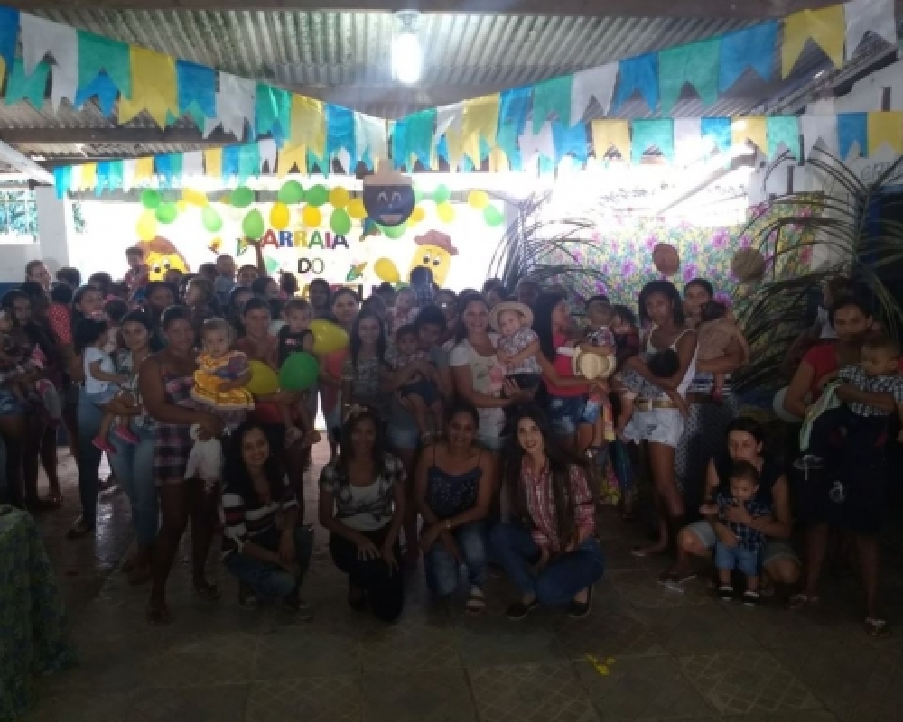 Equipe do Programa Criança Feliz de Luziápolis realiza festa Junina
