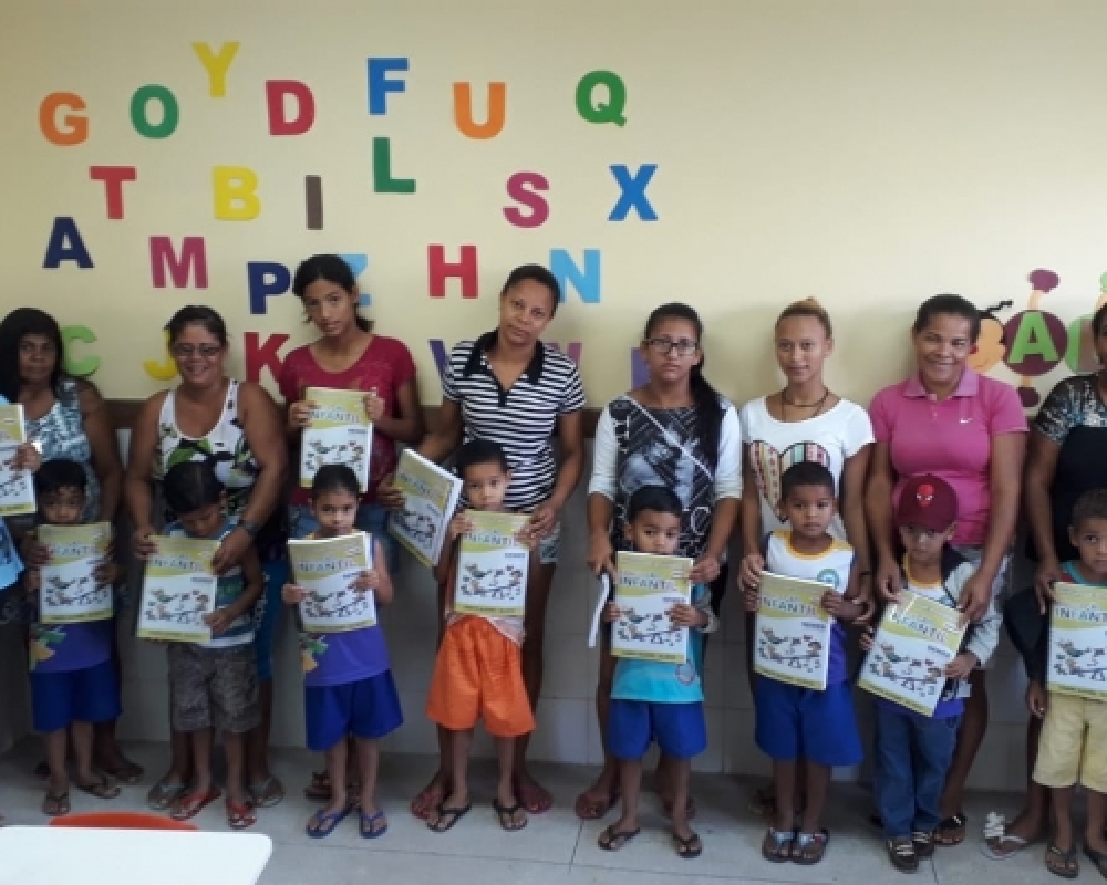 Secretaria de Educação entrega os módulos de atividades – edição 2018 para Educação Infantil