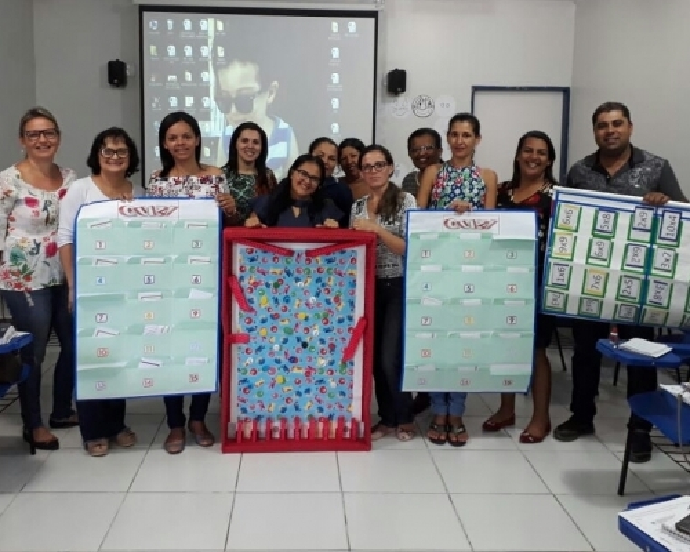 SEMED realiza formação continuada em matemática para professores da EJA