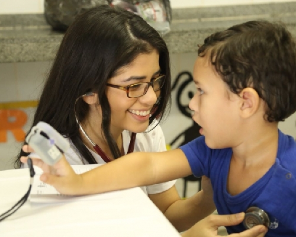 Crianças de Luziápolis recebem atendimentos do projeto coração de estudante  durante semana do bebê