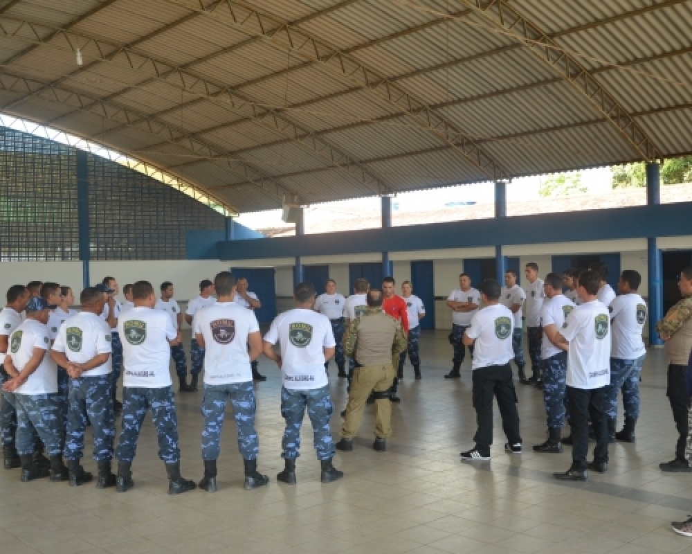 Segurança realiza curso para os Guardas Municipais e entrega de novos fardamentos para os vigilantes
