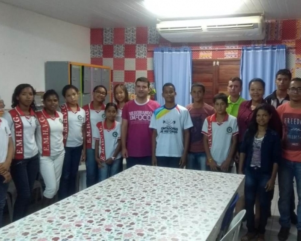 Jovens participam de palestra promovida através das Secretarias de Educação e Segurança