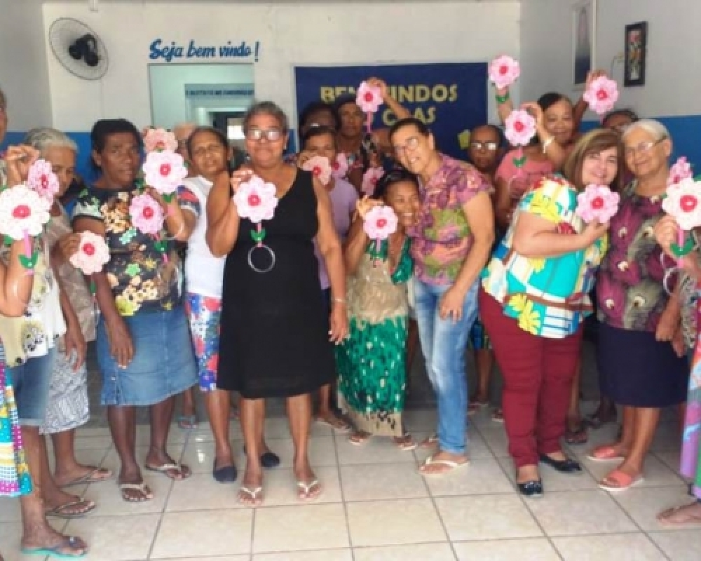 Alegria marca o encerramento de mais uma oficina do grupo de senhoras do SCFV de Luziápolis