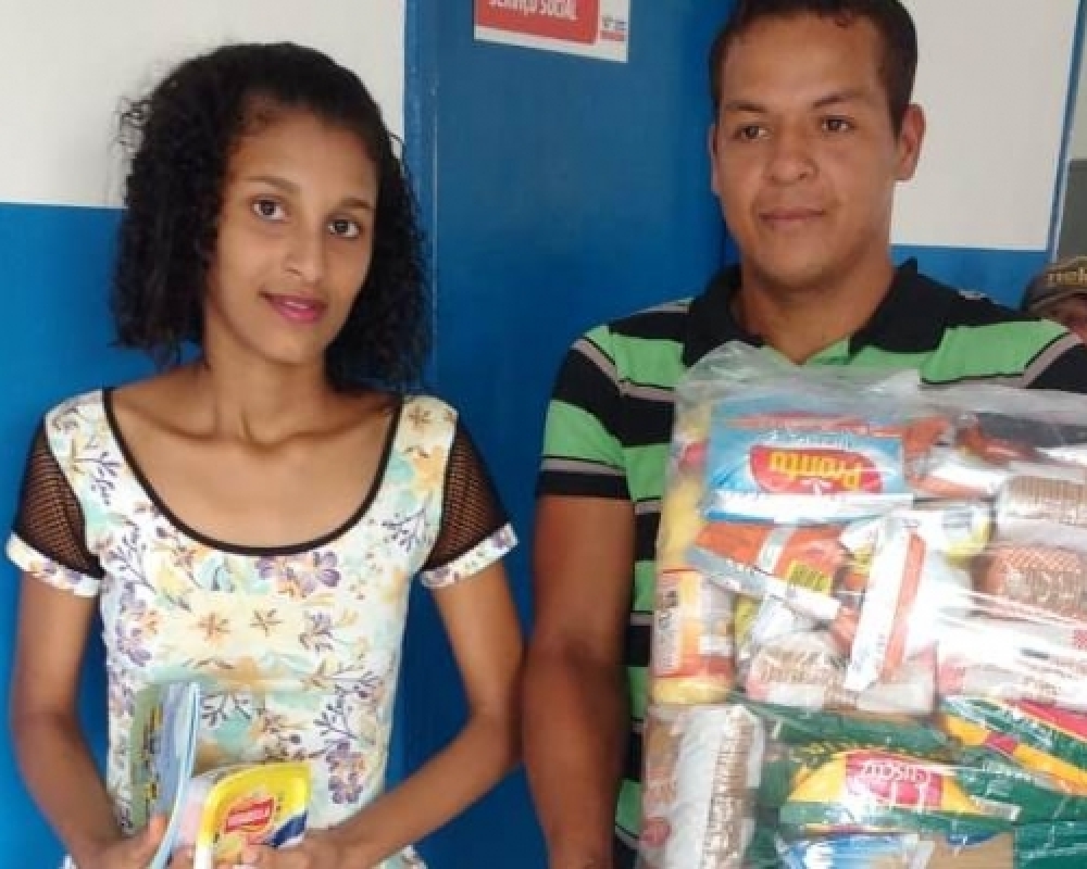 Unidades do CRAS de Campo Alegre realizam mais uma entrega de Cestas Nutricionais