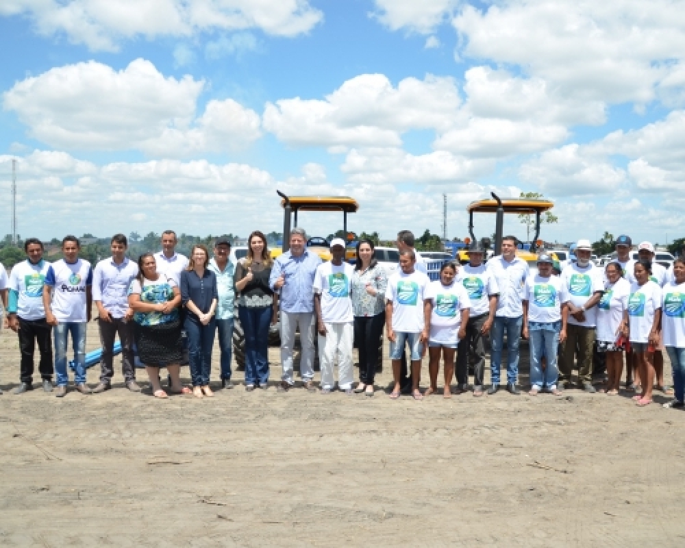 Prefeitura lançou dois projetos da agricultura familiar visando produção de alimentos e renda