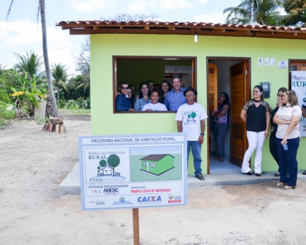Mais Moradias: Prefeitura de Campo Alegre realizou a entrega de mais 51 novas casas 