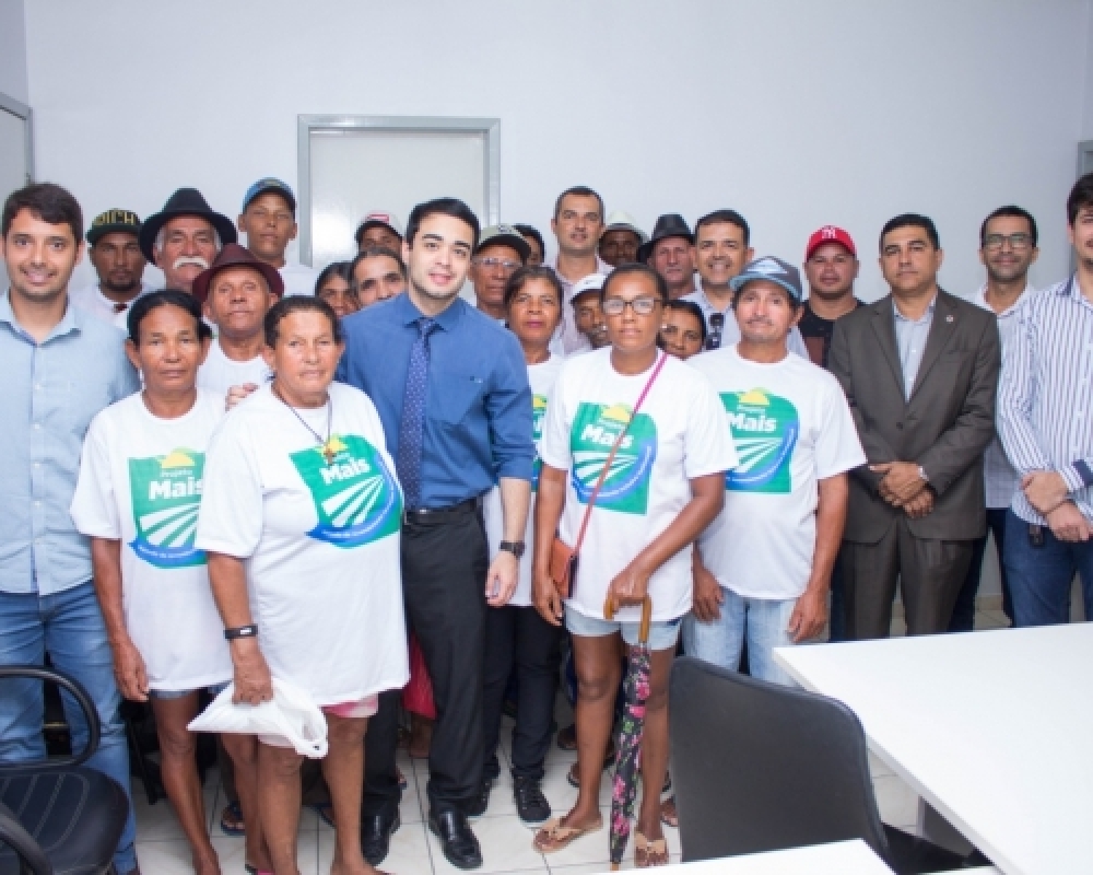 Prefeitura entrega termos de utilização de terras a Famílias beneficiadas pelo Projeto MAIS