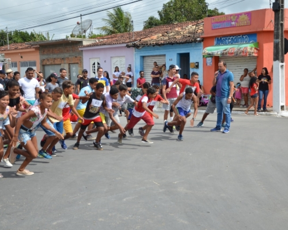 Circuito de Corrida de Rua marca a abertura da Colônia de Férias para alunos de Campo Alegre