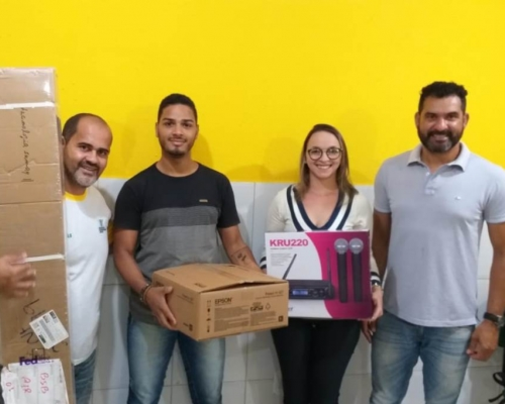 Grupo Let’s Dance recebe equipamentos disponibilizados pelo Criança Esperança e UNESCO 