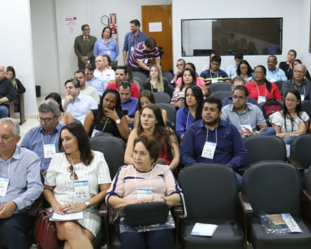 Secretária e equipe técnica participam do projeto CNM Qualifica realizado na AMA