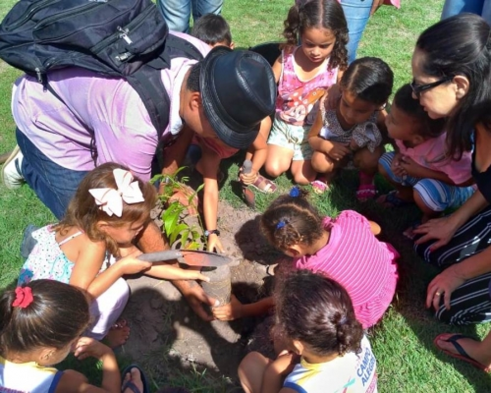 Secretaria de Educação realiza atividades ambientais nas escolas de ensino da rede municipal