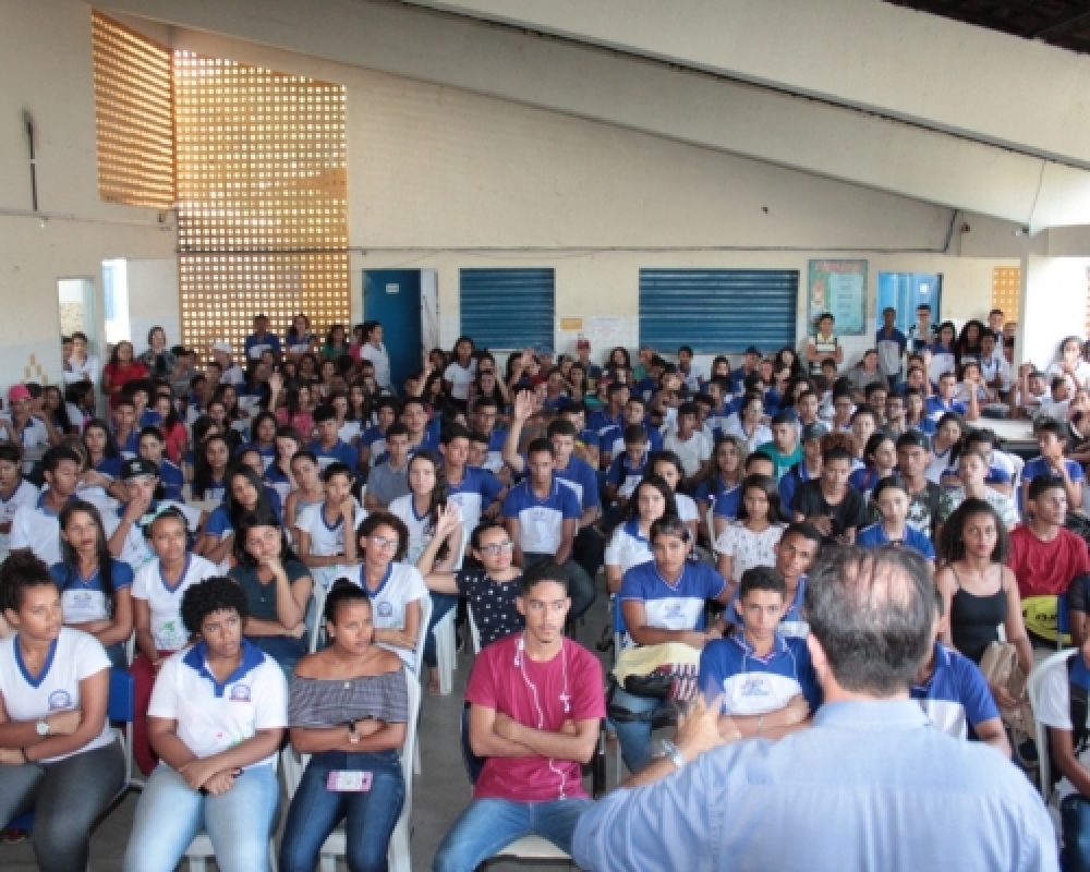 Secretaria de Transportes e Trânsito e DETRAN Alagoas promovem palestra para estudantes 