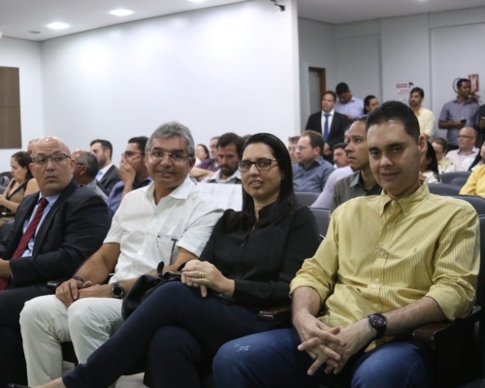 Prefeita Pauline Pereira participou do lançamento da 4ª etapa do programa Moradia Legal 