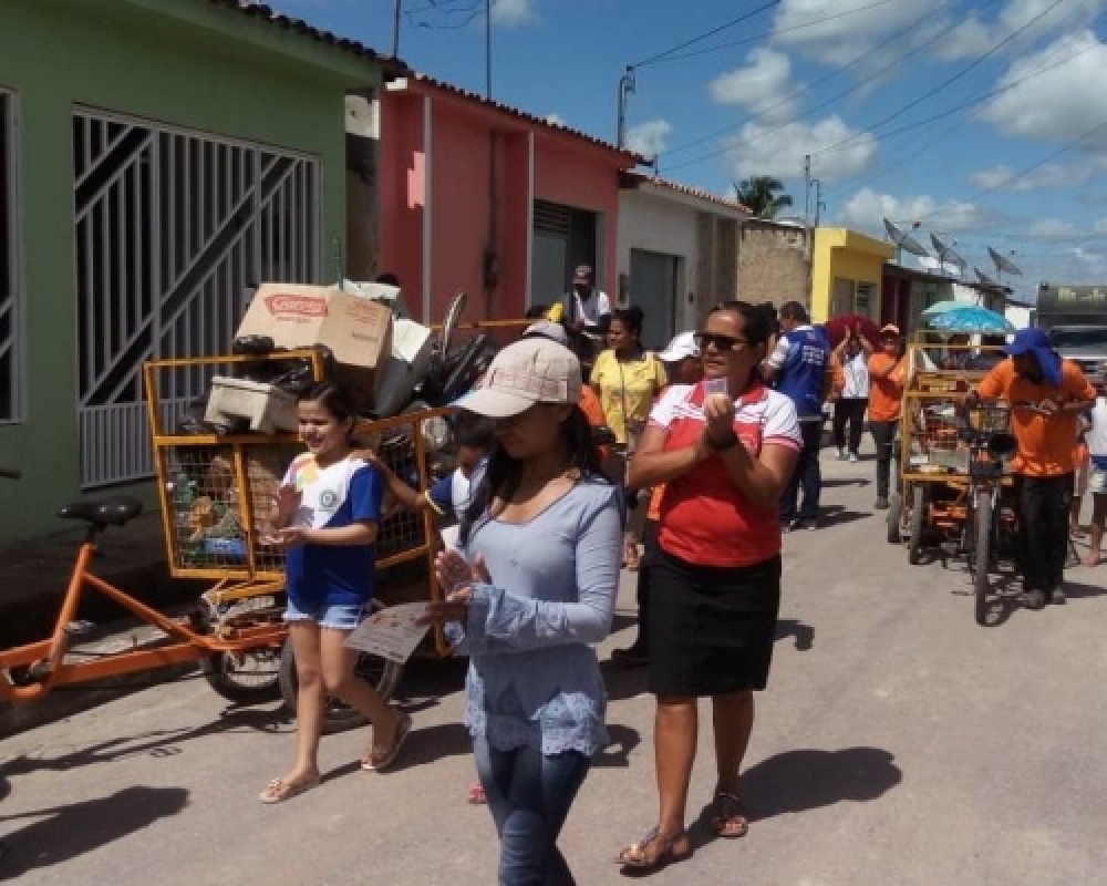 Jovens do SCFV participam de mutirão de Combate ao mosquito Aedes Aegypti