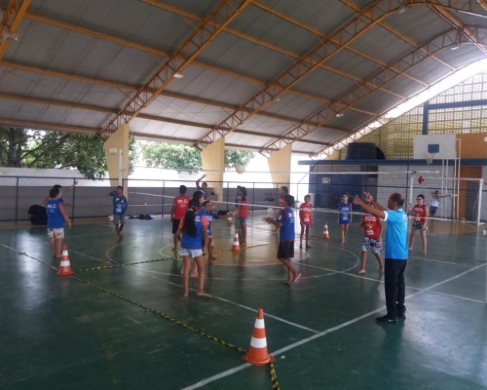 Projeto Esporte na Escola desenvolve atividades nas escolas da Rede Municipal de Ensino