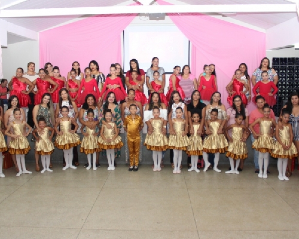 Secretaria de Cultura proporciona comemoração para as Mães das Bailarinas do Balé Municipal