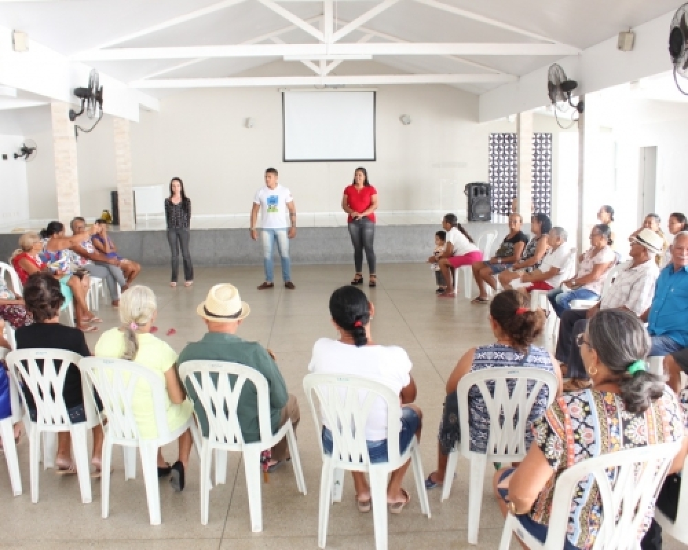Idosos do grupo De Bem com a Vida participam de palestra sobre Primeiros Socorros