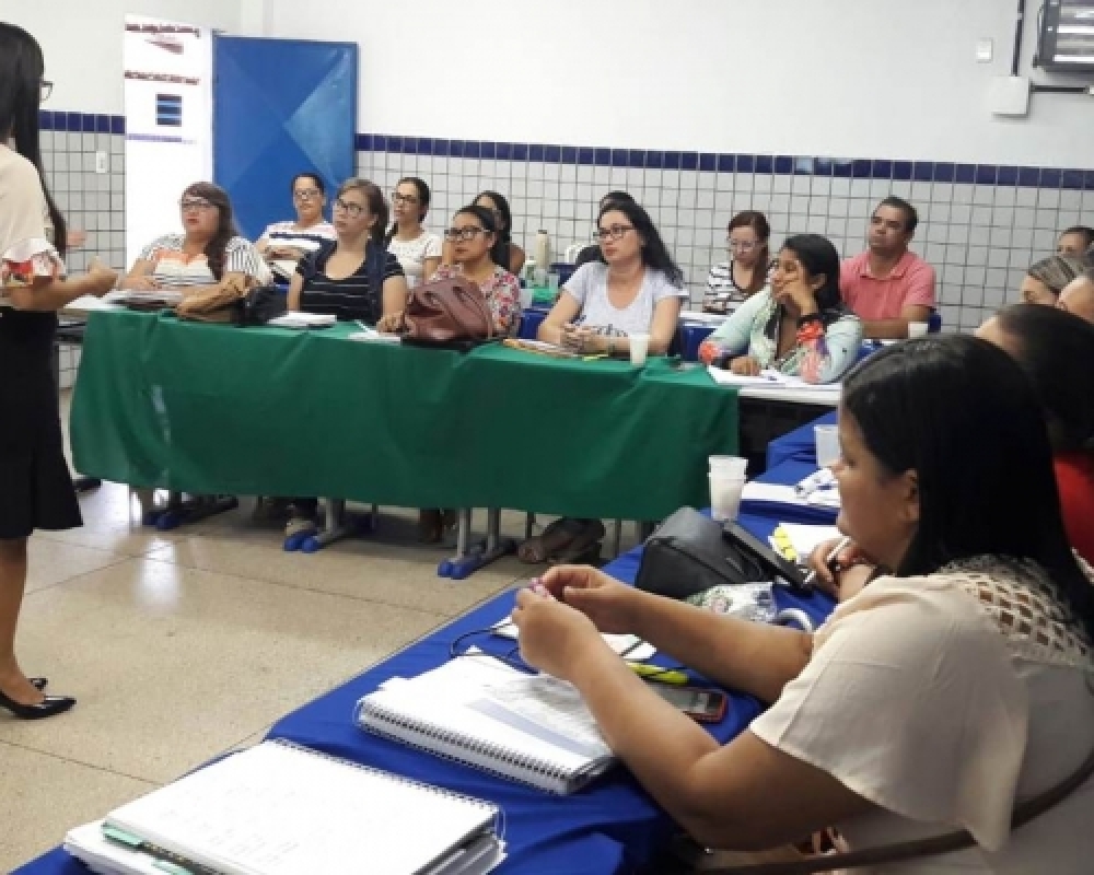 Coordenadores da Educação Infantil e do Ensino Fundamental participam de formação continuada
