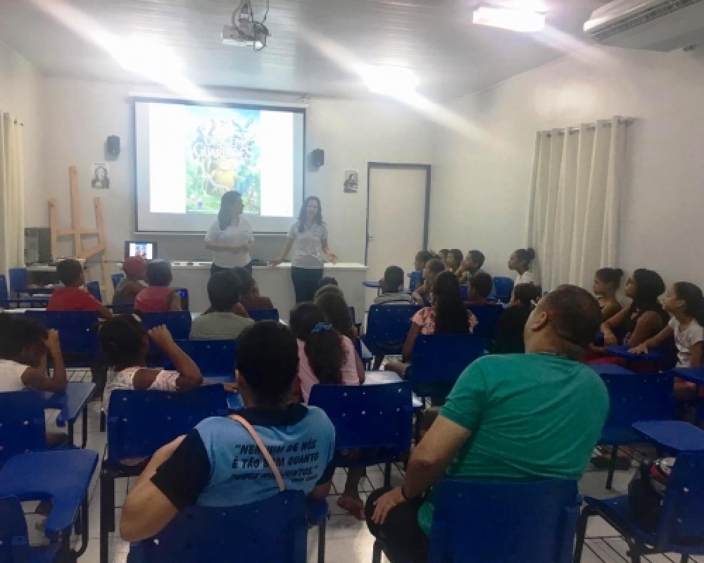 CRAS Campo Alegre realiza mais uma edição do Cine Convivência