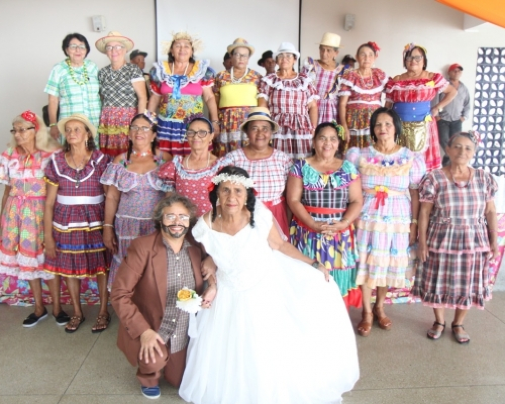 Idosos de Campo Alegre participaram do Arraiá da Melhor Idade promovido pela Prefeitura