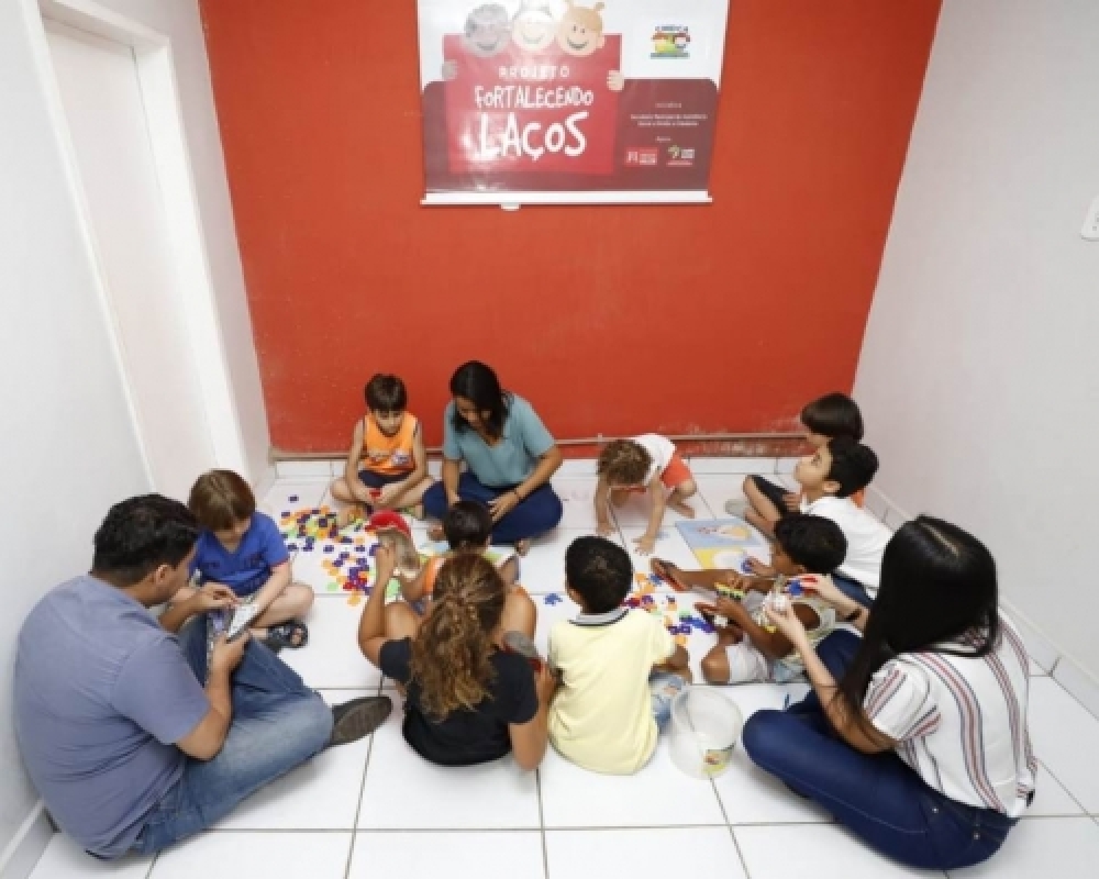 Projeto Fortalecendo Laços realiza roda de conversa com crianças sobre o Corpo Humano 