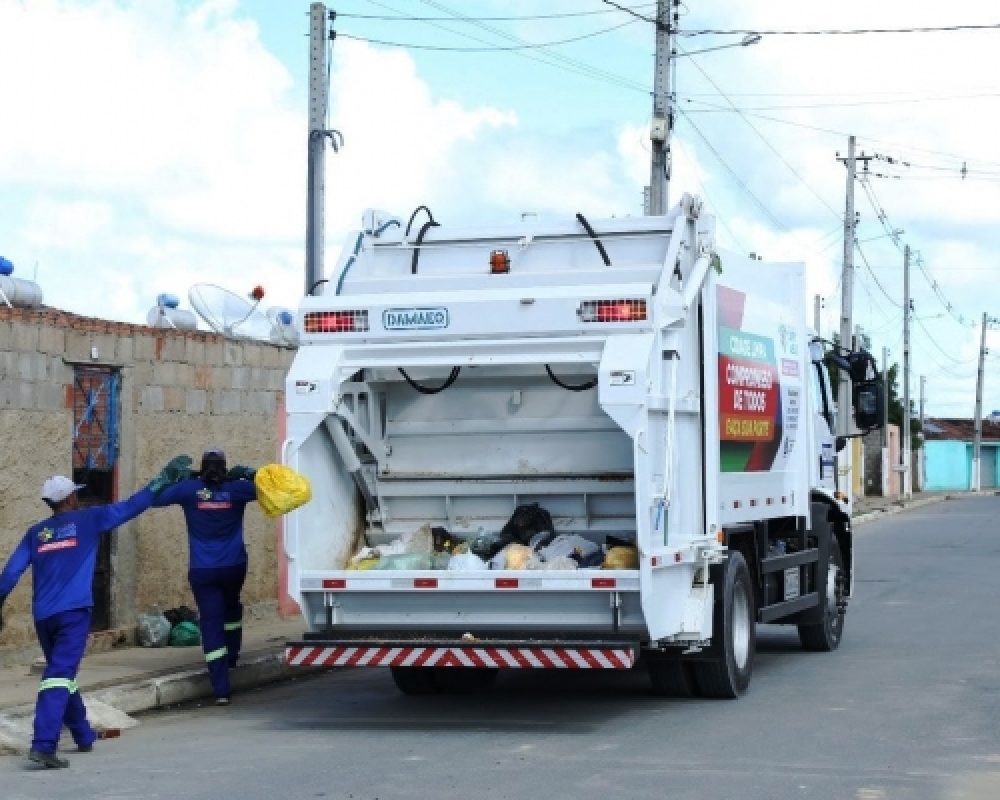 Prefeitura contabiliza quase meio milhão em despesas com coleta de lixo em 08 meses