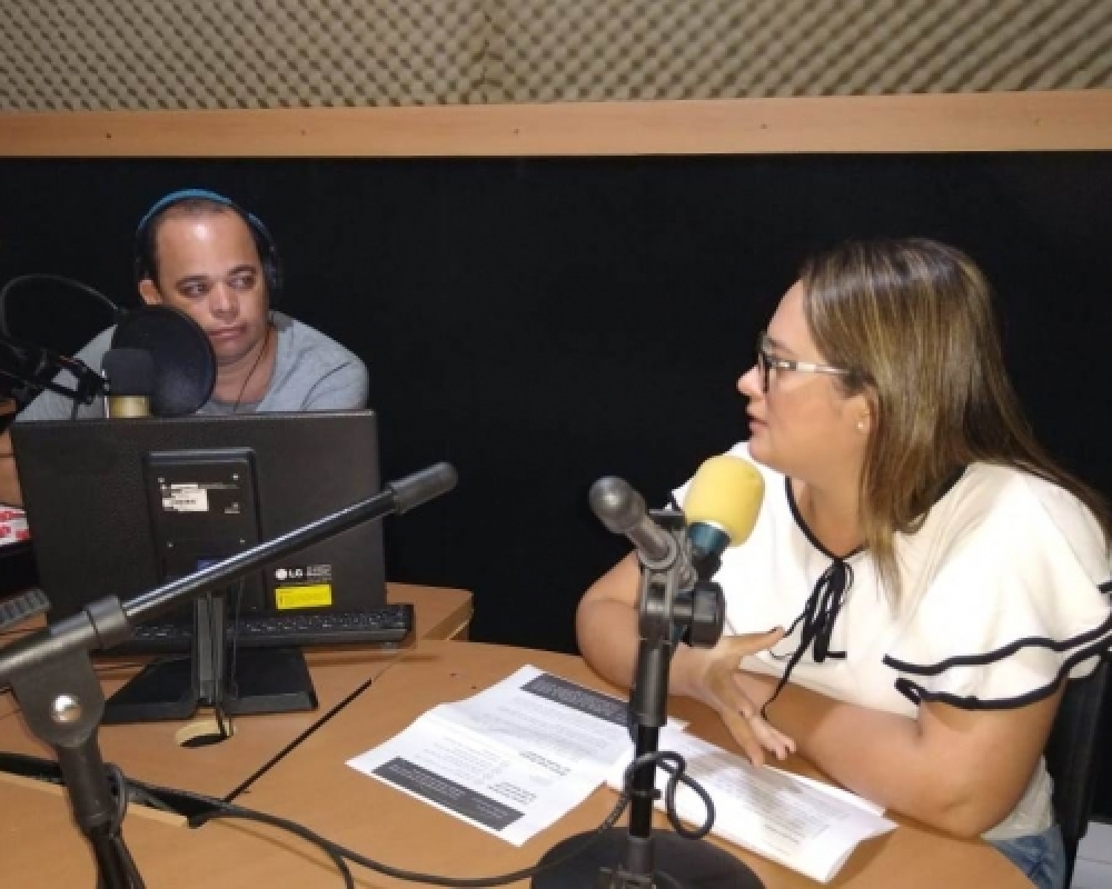 Coordenadora do Cadastro Único e PBF participa de entrevista sobre Tarifa Social de Energia Elétrica