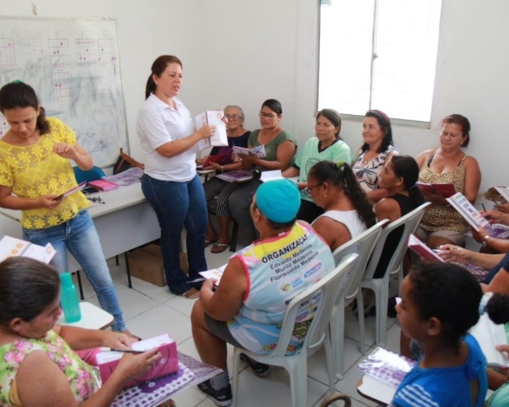CRAS Sede realiza a segunda Oficina de Educação Financeira através do Projeto Sororidade