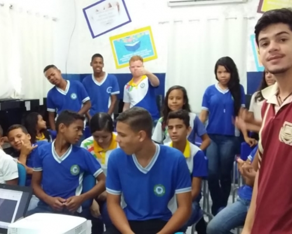 CRAS de Campo Alegre realiza roda de conversa com alunos do PROMAF