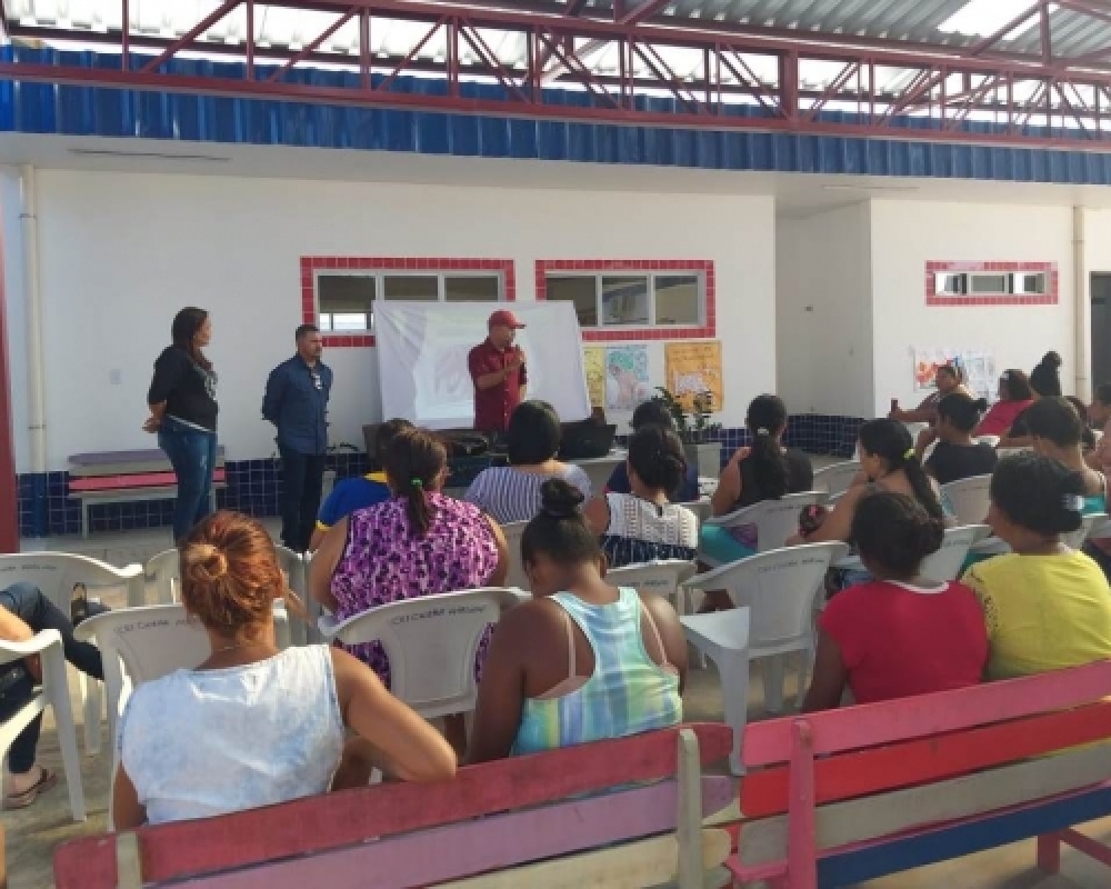 Núcleo de Educação Ambiental realiza palestra sobre a Importância das Hortas Medicinais 