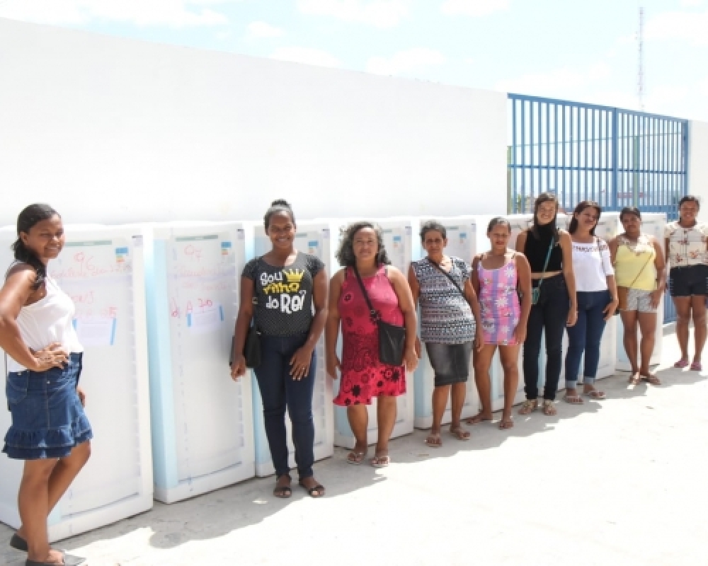 120 famílias foram contempladas com novas geladeiras em Ação da Equatorial Energia