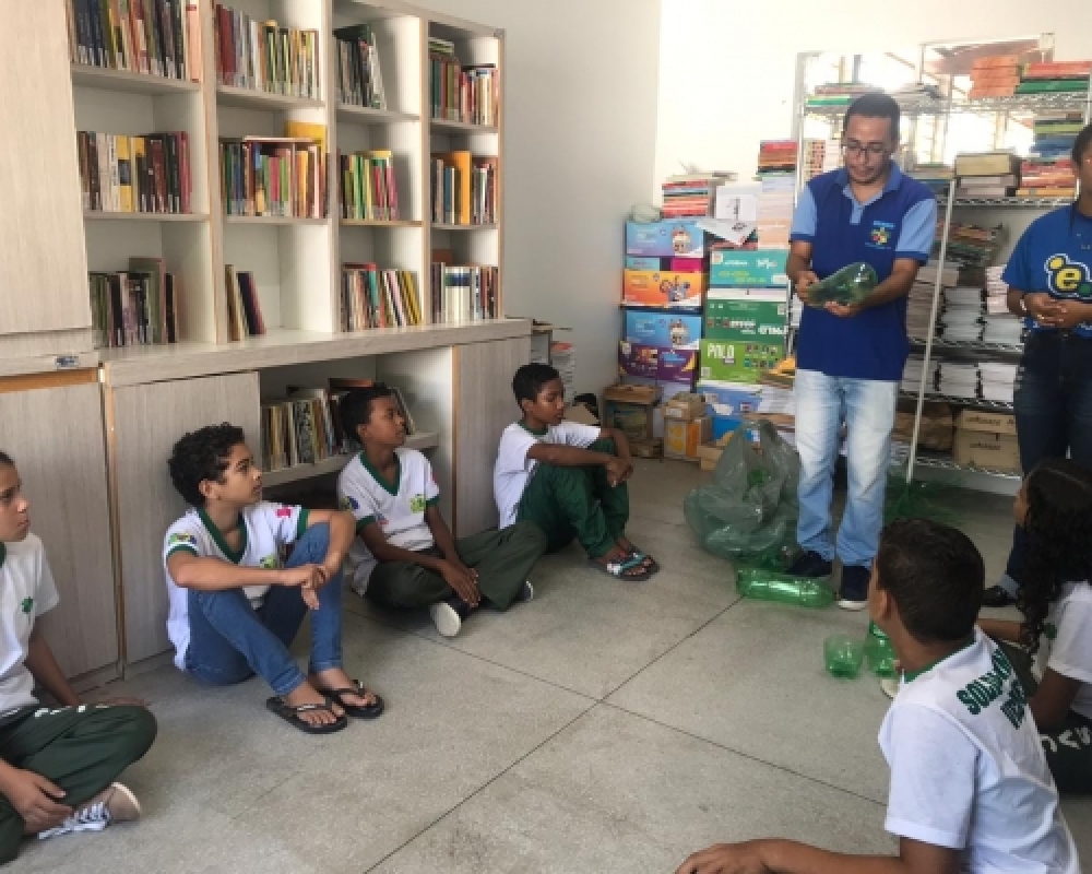 NEA promove oficinas de reaproveitamento com alunos do Soldadinho Verde, Com-vida e AMA