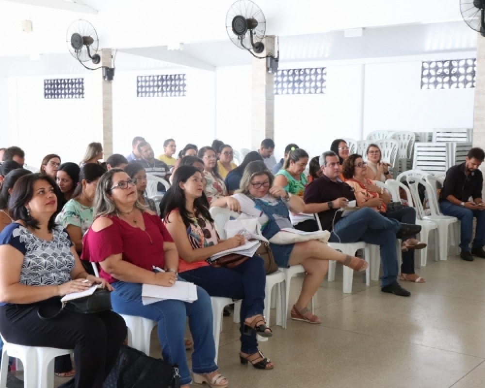 SEMED realiza encontro para socialização do projeto regional de formação pelo CONISUL