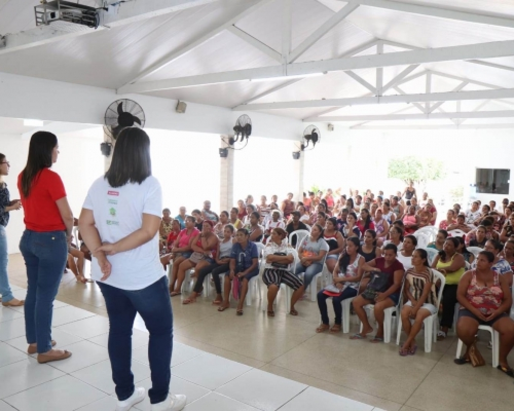 Cadastro Único realiza o projeto Bate Papo na sede e distrito Luziápolis